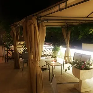 Pensión Garden House - Luxury Guest House - Overnight Stay Only, Roma